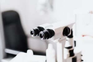 What is the Difference Between an Optometrist and an Ophthalmologist? featured image