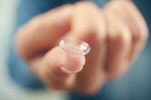 When is it a Bad Idea to Wear Contact Lenses? featured image