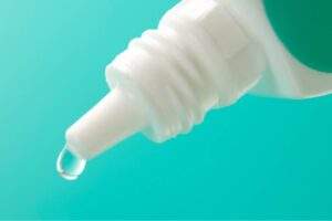 Are Over-the-Counter Eye Drops Good for Dry Eye? featured image