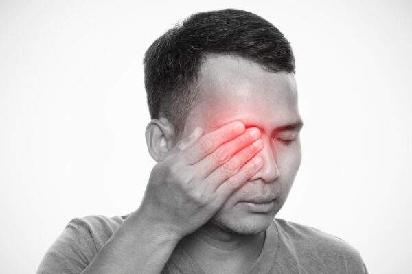 Eye Emergencies: When to Go to the ER vs. the Eye Doctor featured image