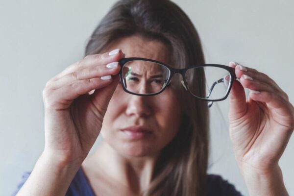 When Blurry Vision Comes and Goes: What Could Be Behind It featured image