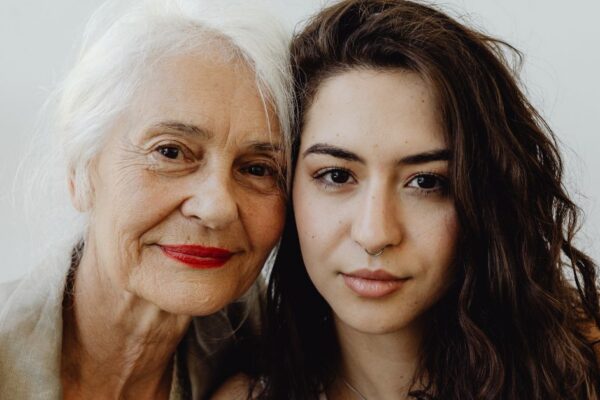 How Aging Affects Tear Production and Eye Comfort featured image